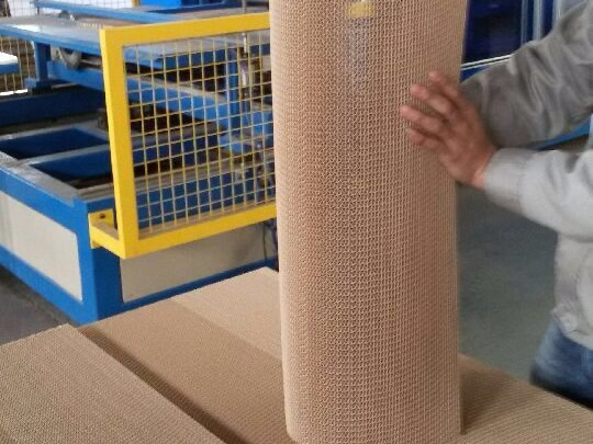 LWX 1800 Vertical Corrugated Core Machine